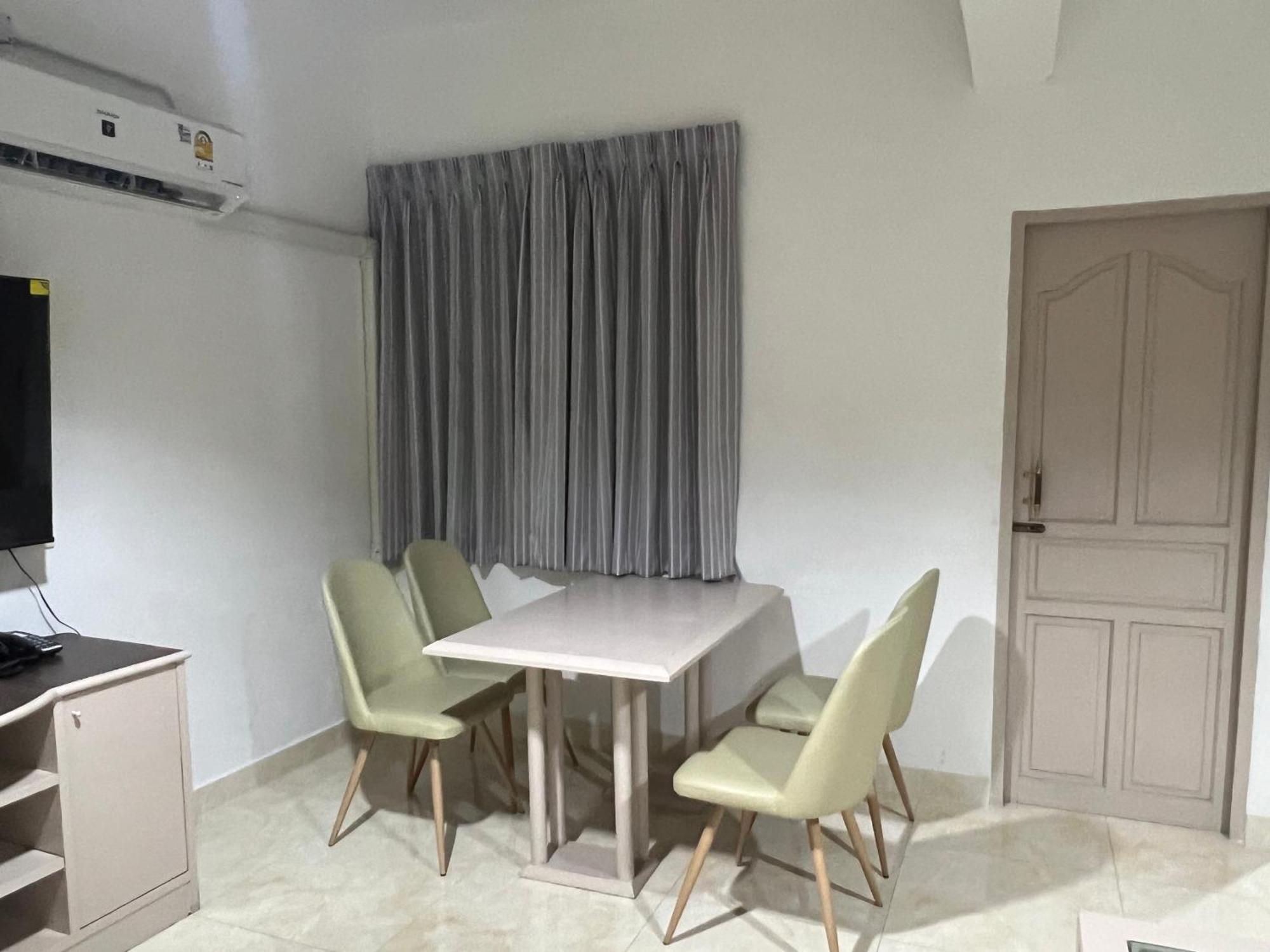 Mall Suites Hotel Bangkok Zewnętrze zdjęcie